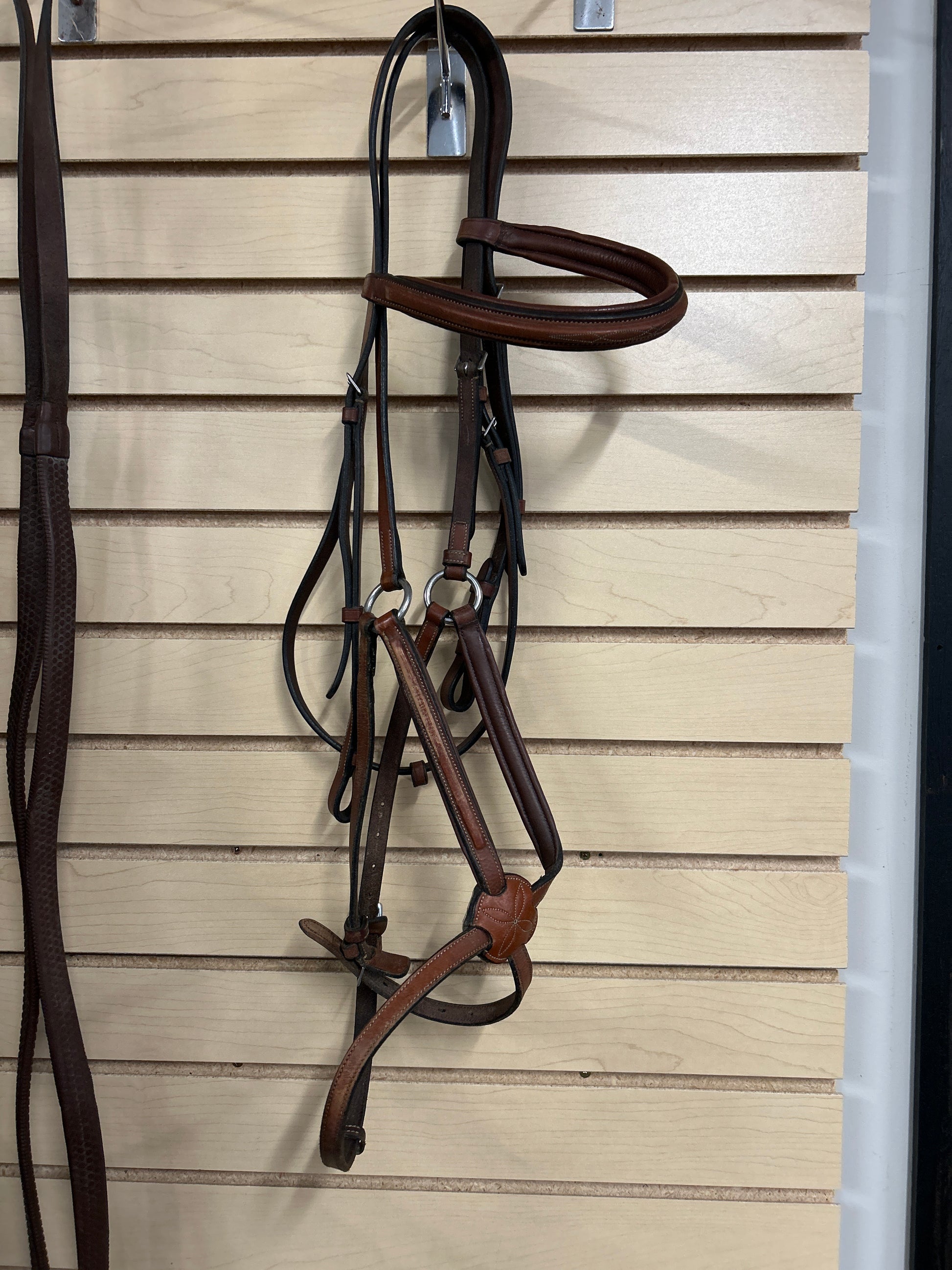 Figure 8 Bridle with Rubber Reins-English Bridle-Consignment-Evolution Equestrian Co.