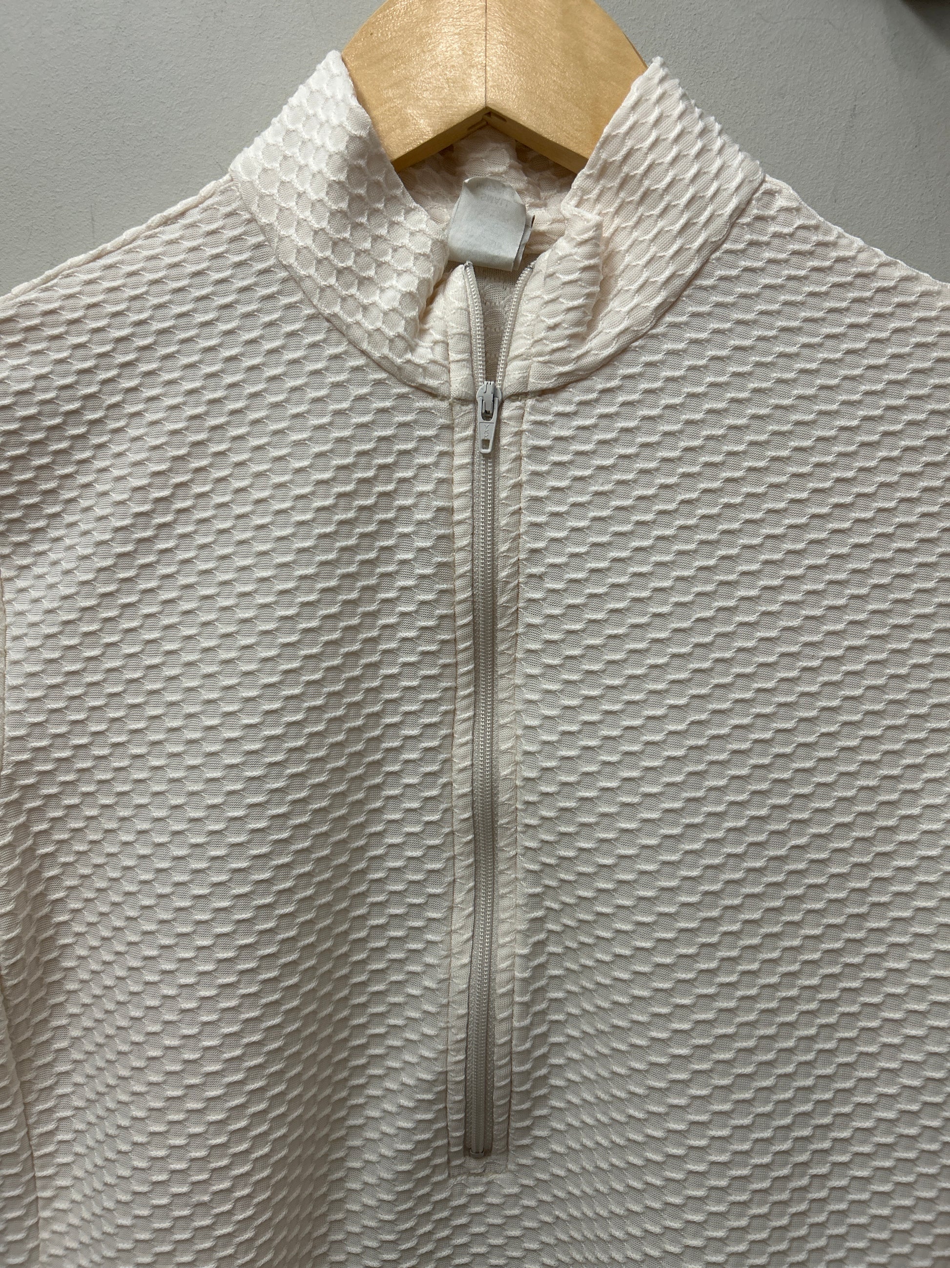 Fits Short Sleeve Cream Shirt Small-Riding Shirts-Consignment-Evolution Equestrian Co.