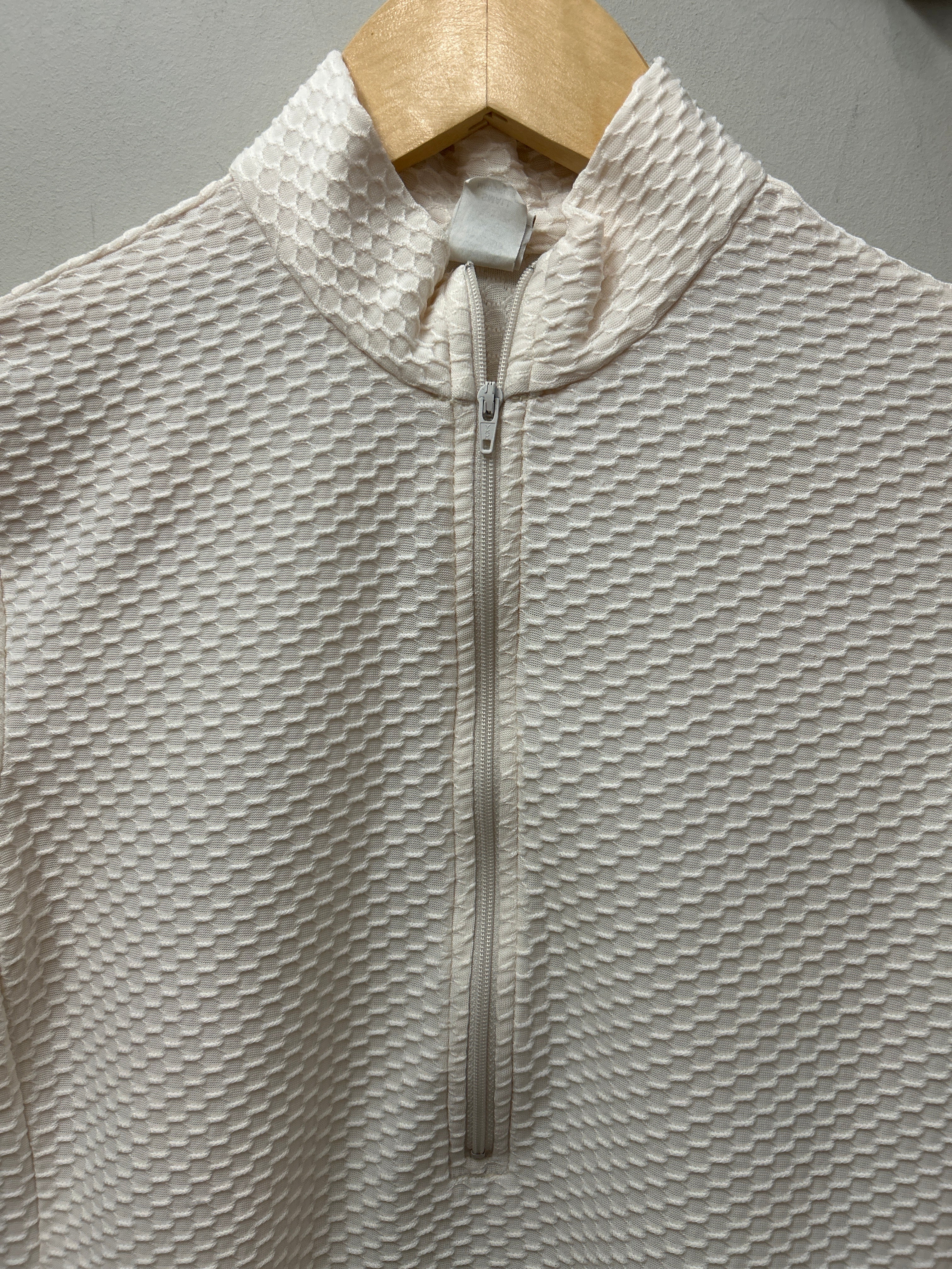 Fits Short Sleeve Cream Shirt Small-Riding Shirts-Consignment-Evolution Equestrian Co.