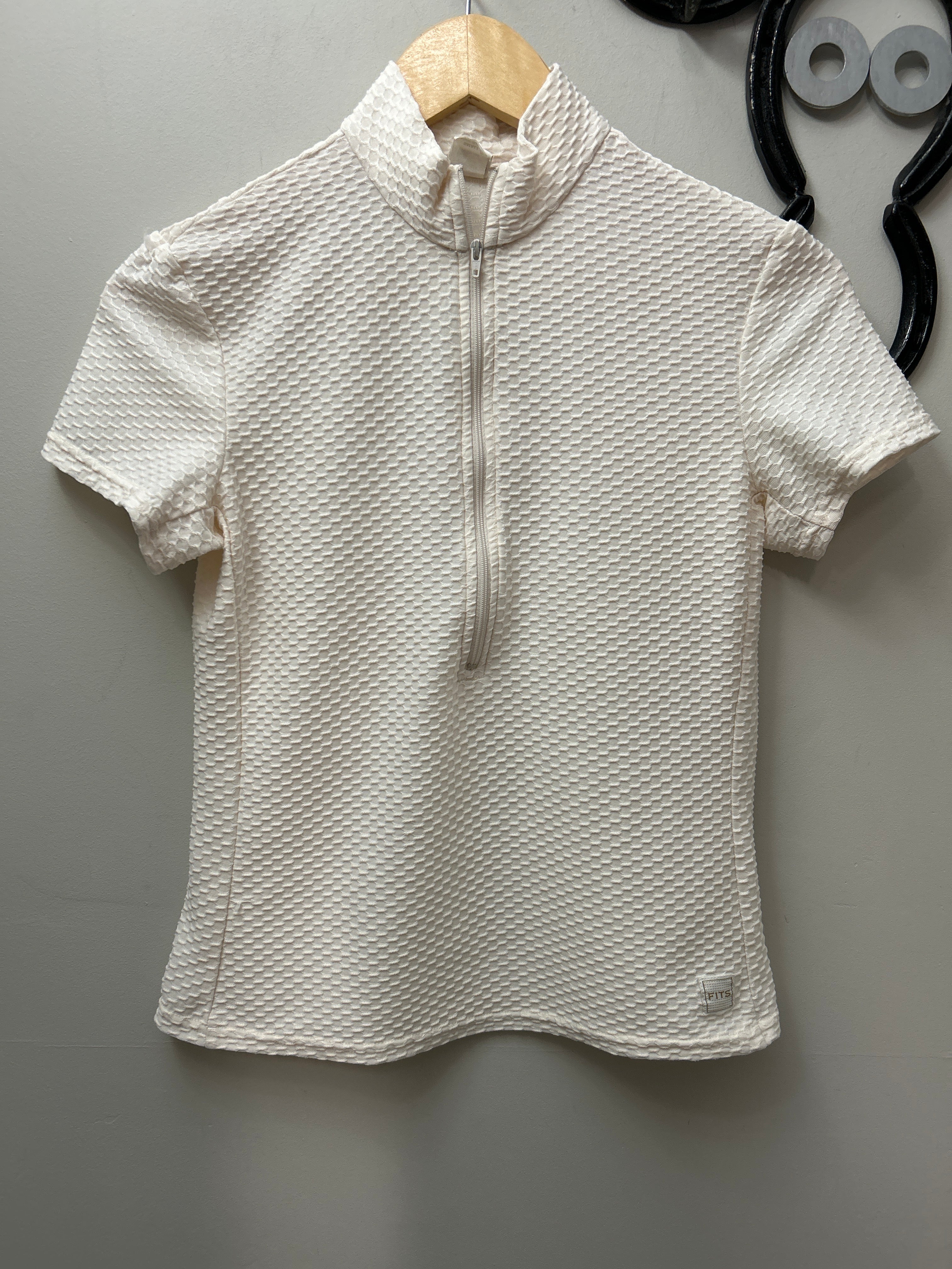 Fits Short Sleeve Cream Shirt Small-Riding Shirts-Consignment-Evolution Equestrian Co.