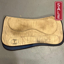 Load image into Gallery viewer, Francois Gauthier Lami-Cell Close Contact Pad - Synthetic Suede-Western Tack-Consignment-Evolution Equestrian Co.
