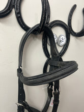 Load image into Gallery viewer, Black Bitless Bridle Horse
