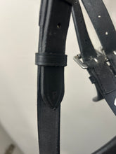Load image into Gallery viewer, Black Bitless Bridle Horse
