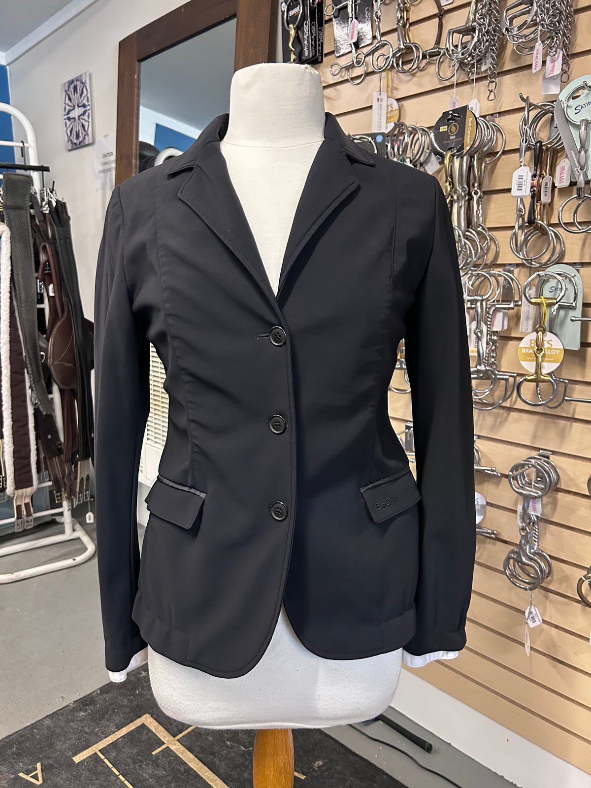 EGO7 Hunter Black Show Jacket Medium