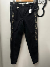 Load image into Gallery viewer, USG Embroidered Breeches 28
