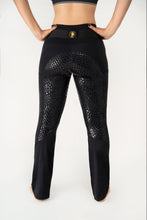 Load image into Gallery viewer, Sync Bootcut Venom Full Seat Tights Small
