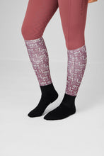 Load image into Gallery viewer, LeMieux Footsie Orchid Socks
