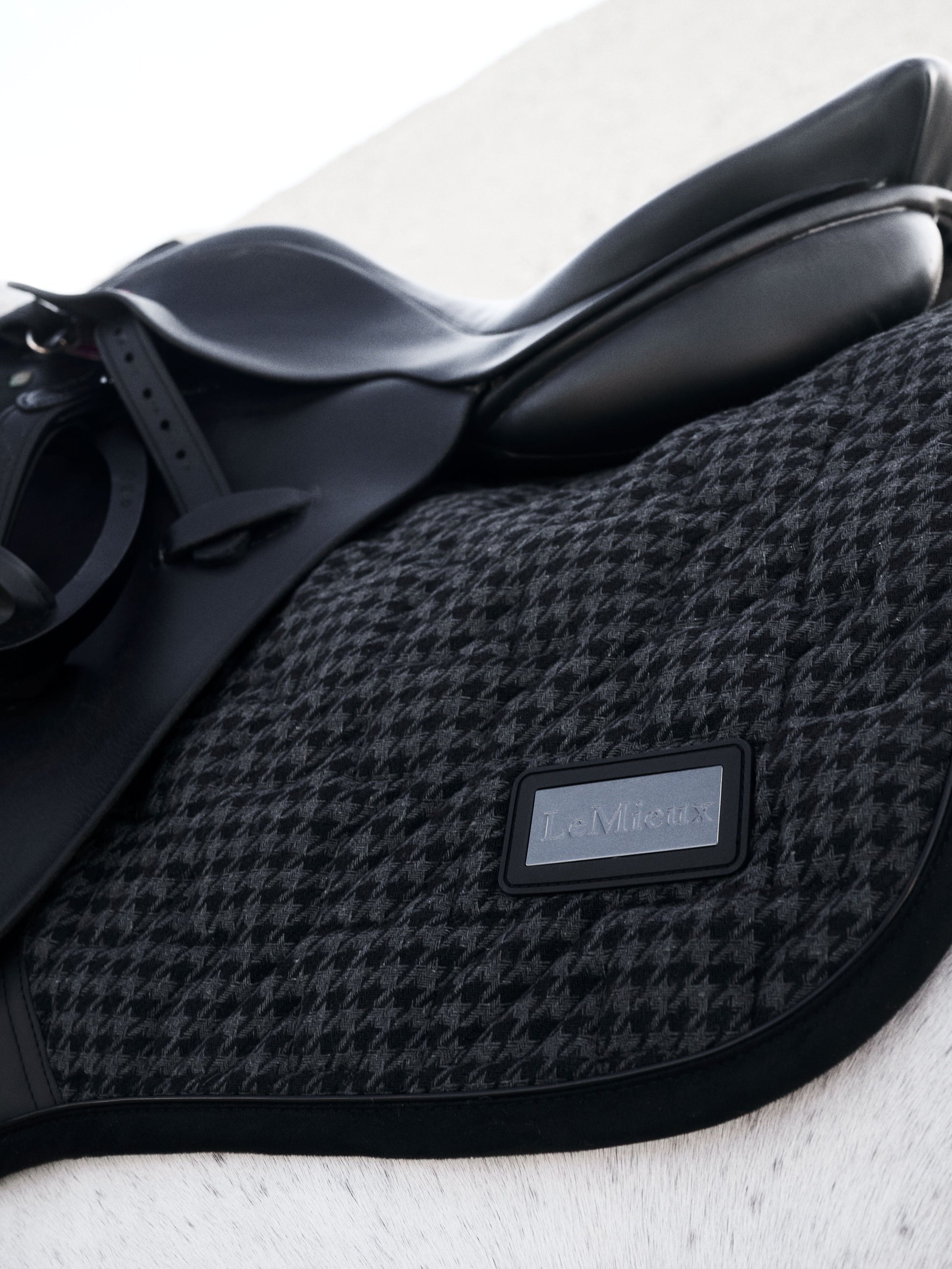 LeMieux Aspen Close Contact Saddle Pad Houndstooth-English Saddle Pad-LeMieux-Evolution Equestrian Co.