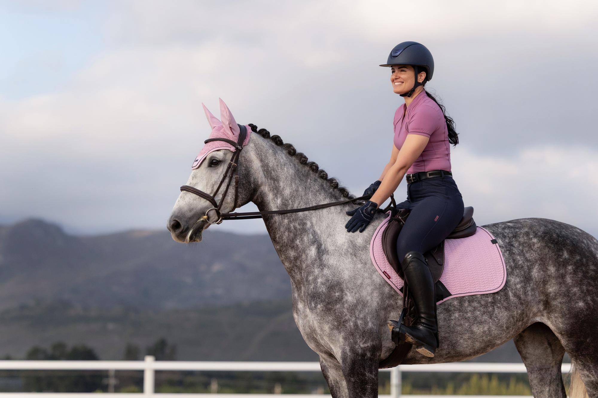 LeMieux Essence Close Contact Saddle Pad Fondant-English Saddle Pad-LeMieux-Small/Medium-Evolution Equestrian Co.