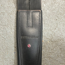 Load image into Gallery viewer, Lovatt &amp; Ricketts Atherstone Girth 44"-English Girth-Consignment-Evolution Equestrian Co.
