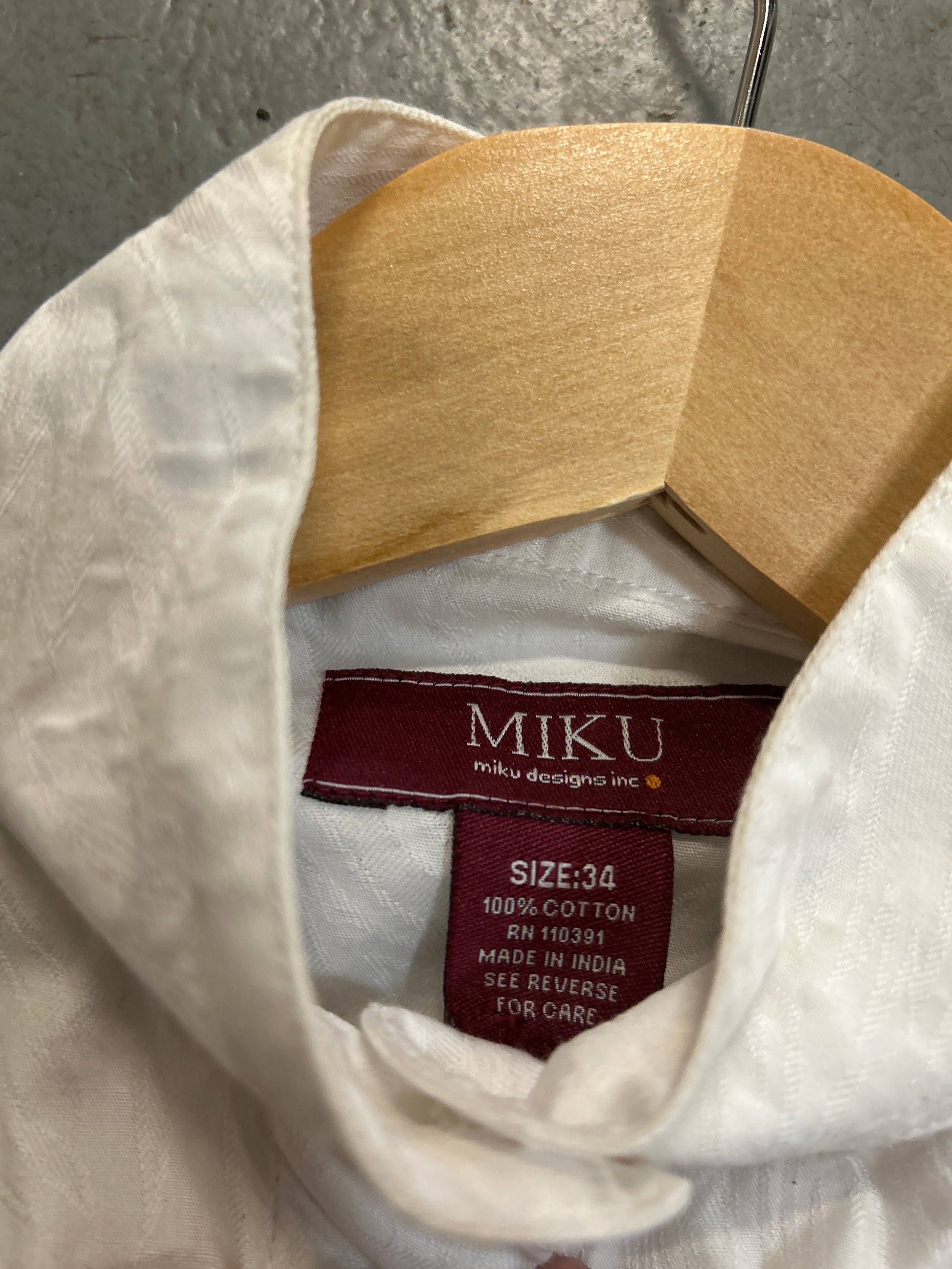Miku White English Show Shirt 34-Show Shirts-Consignment-Evolution Equestrian Co.