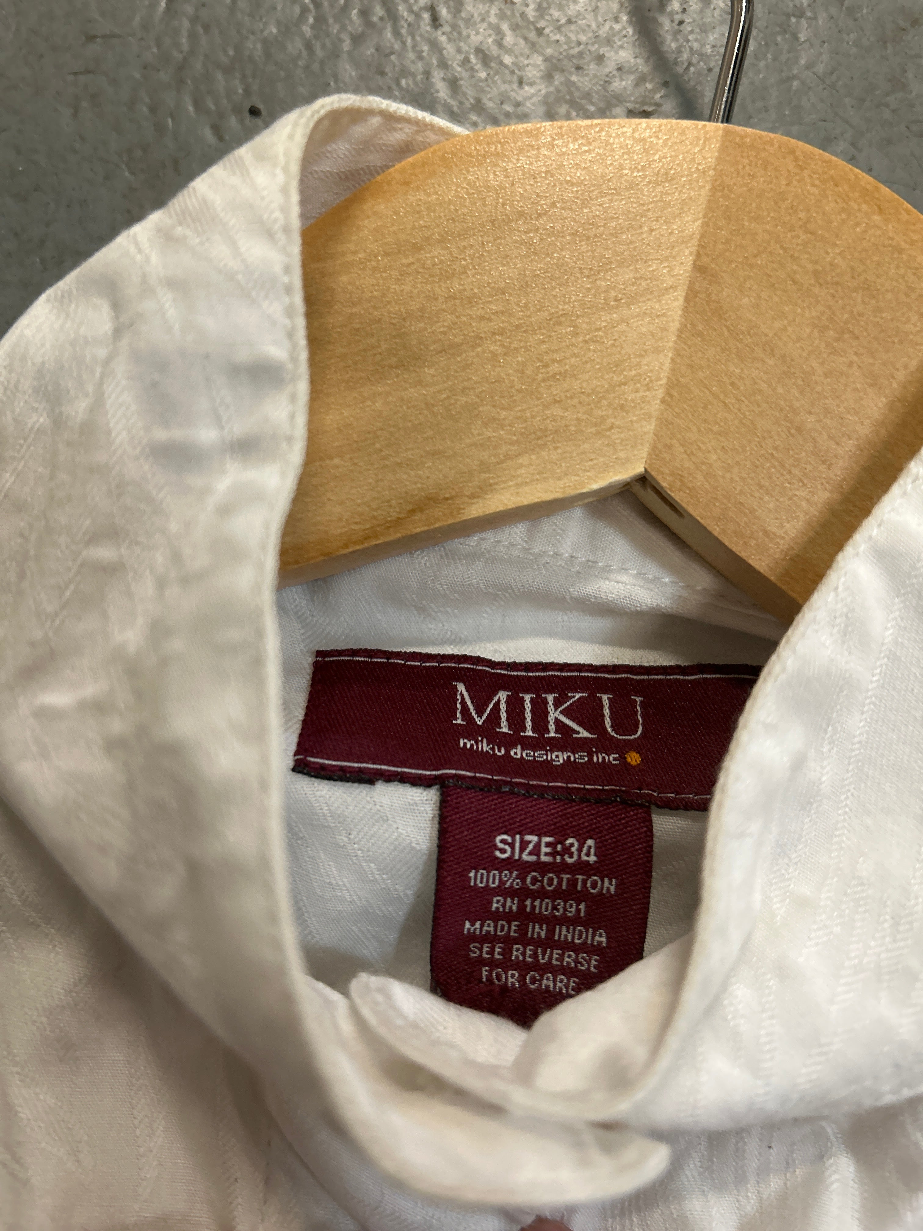 Miku White English Show Shirt 34-Show Shirts-Consignment-Evolution Equestrian Co.