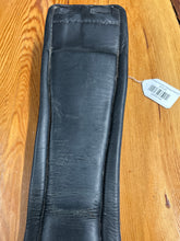 Load image into Gallery viewer, Paramount Saddlery Dressage Girth 27&quot;-English Girth-Consignment-Evolution Equestrian Co.
