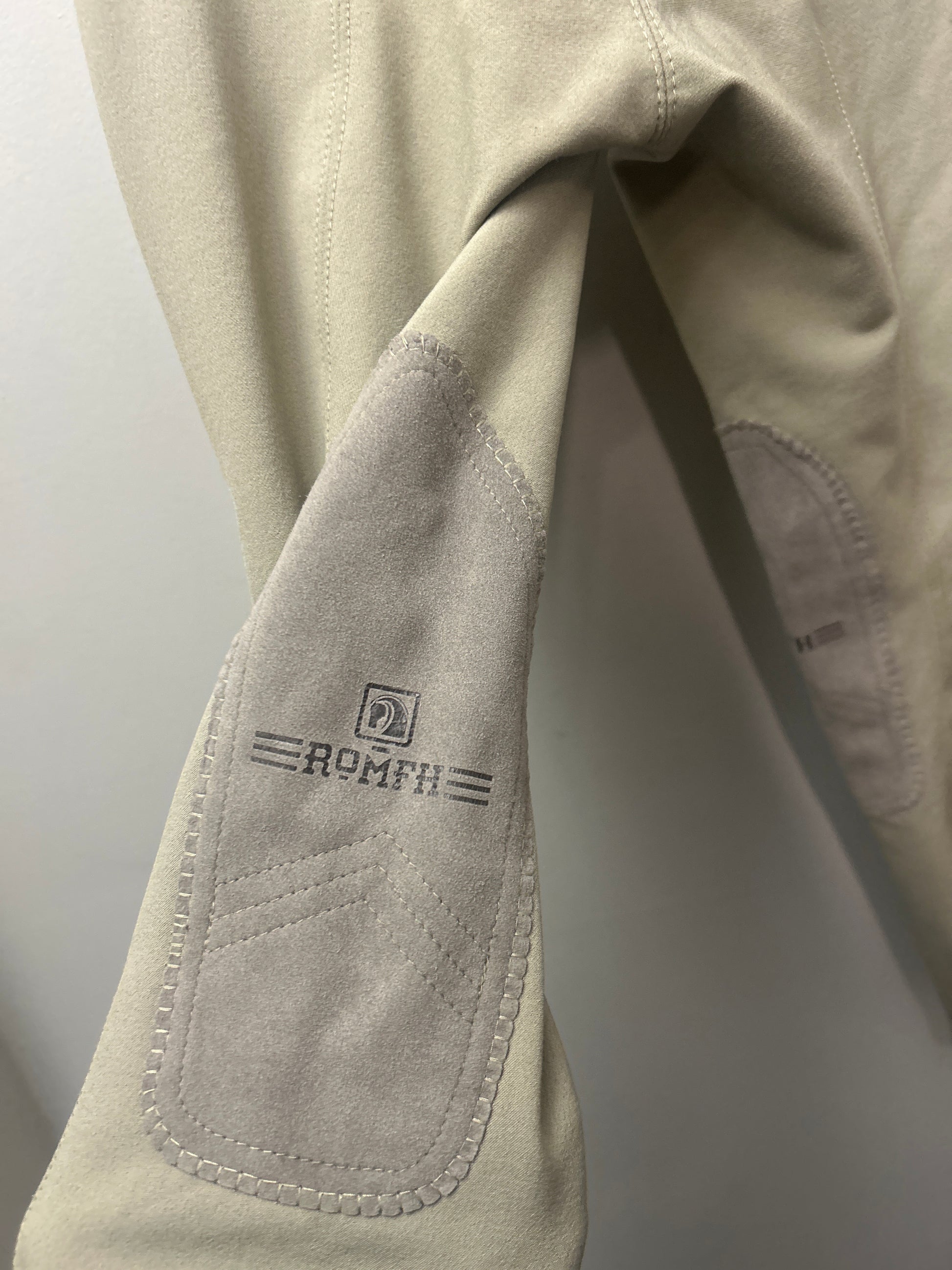 ROMFH Kid's Breeches 10-Breeches-Consignment-Evolution Equestrian Co.