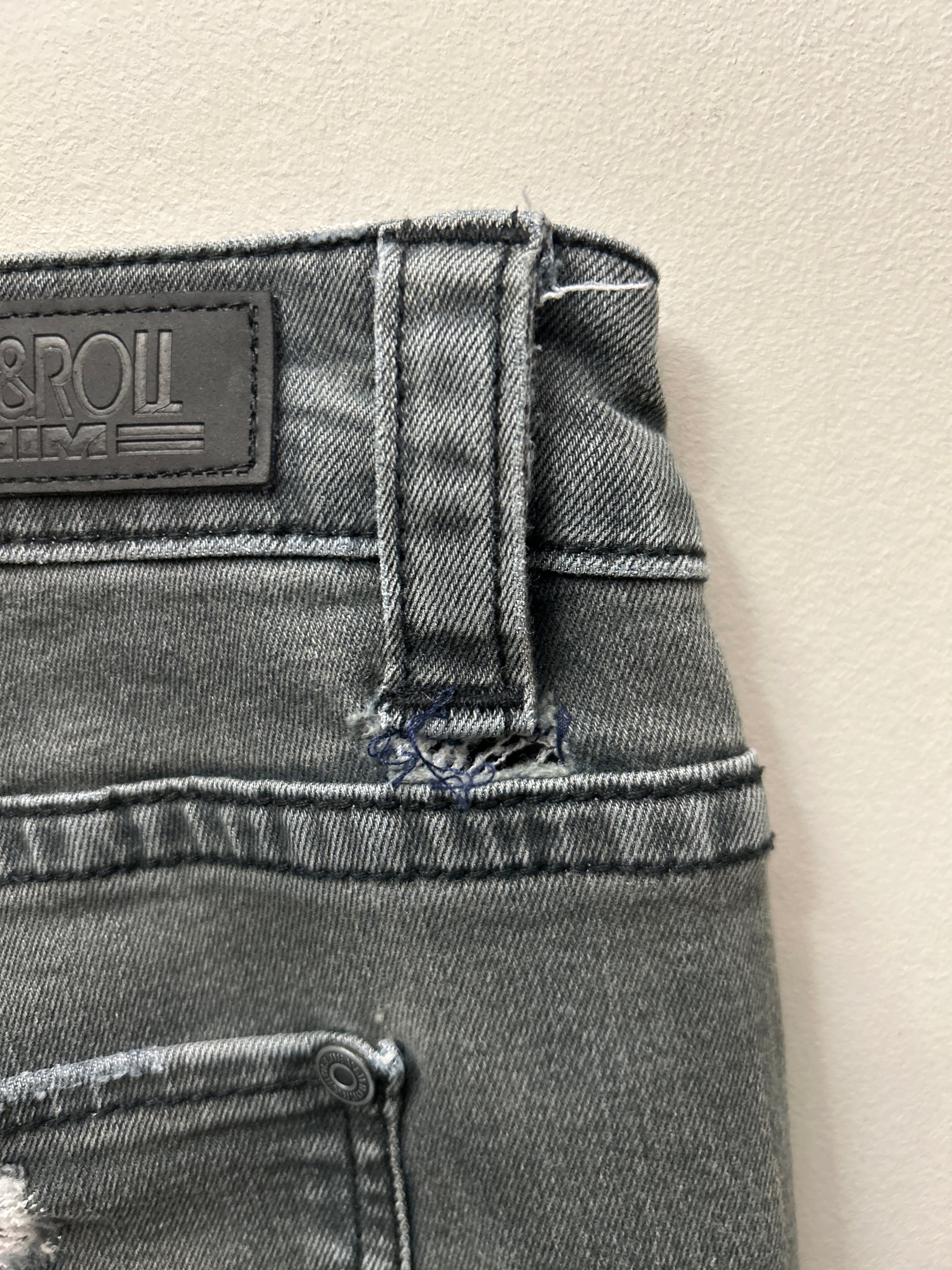 Rock and Roll Rival Low Rise Skinny Jeans 28 x 32-Jeans-Consignment-Evolution Equestrian Co.