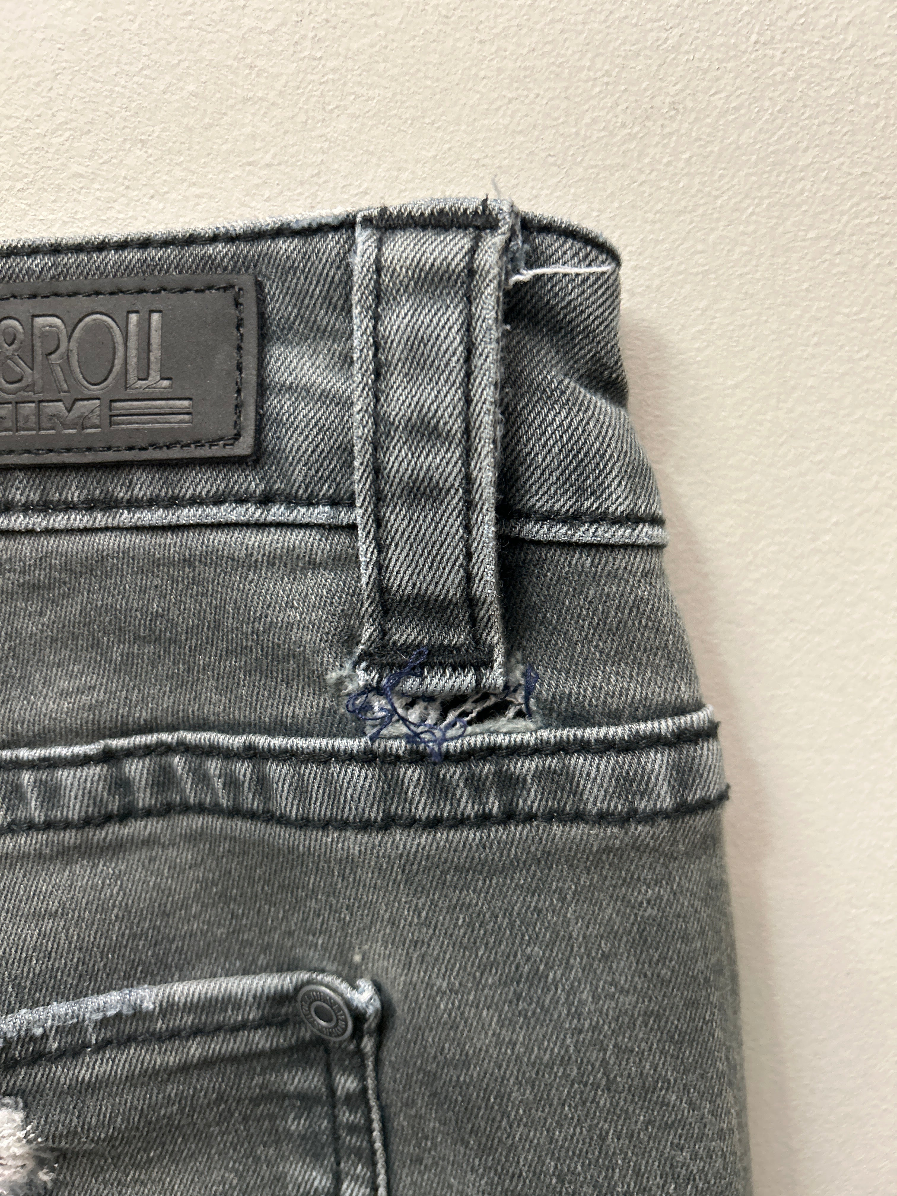 Rock and Roll Rival Low Rise Skinny Jeans 28 x 32-Jeans-Consignment-Evolution Equestrian Co.