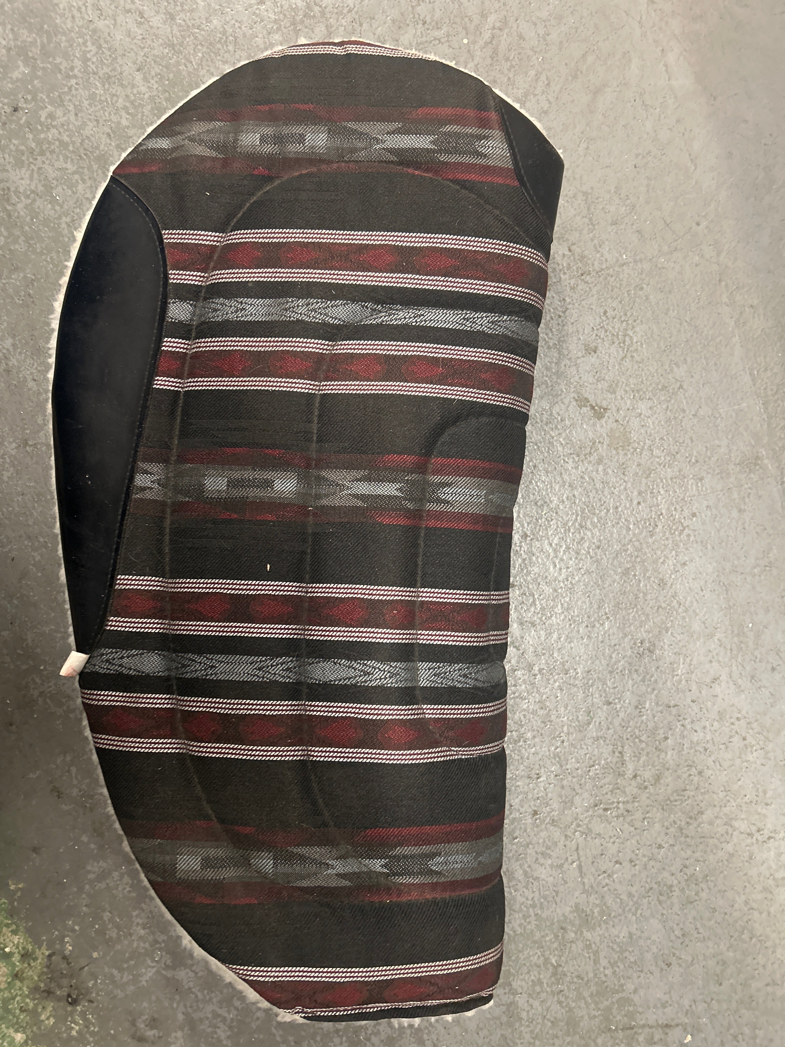 Round Skirt Western Saddle Pad Black and Red-Western Saddle Pad-Consignment-Evolution Equestrian Co.