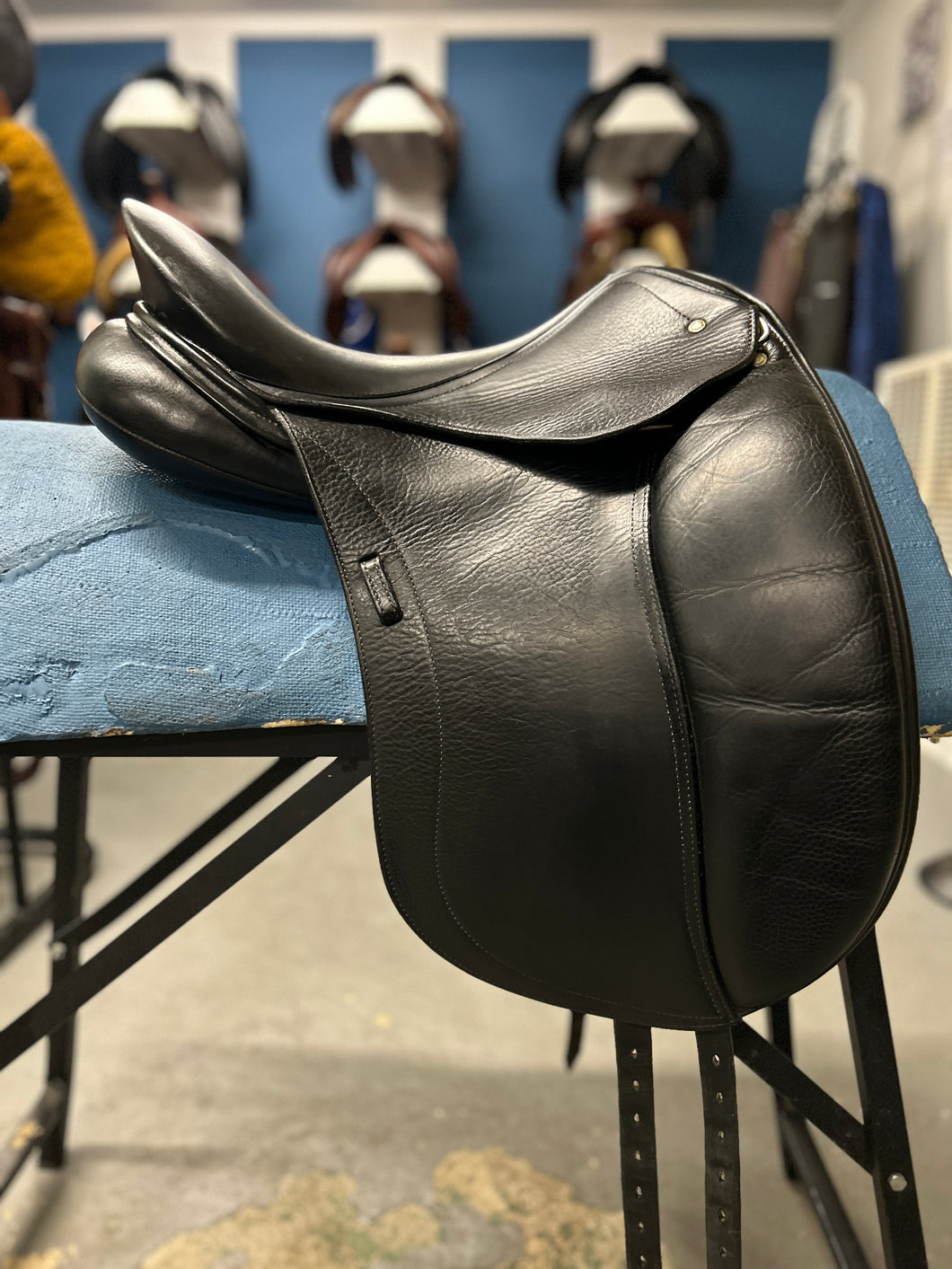 Schleese Wave Dressage Saddle