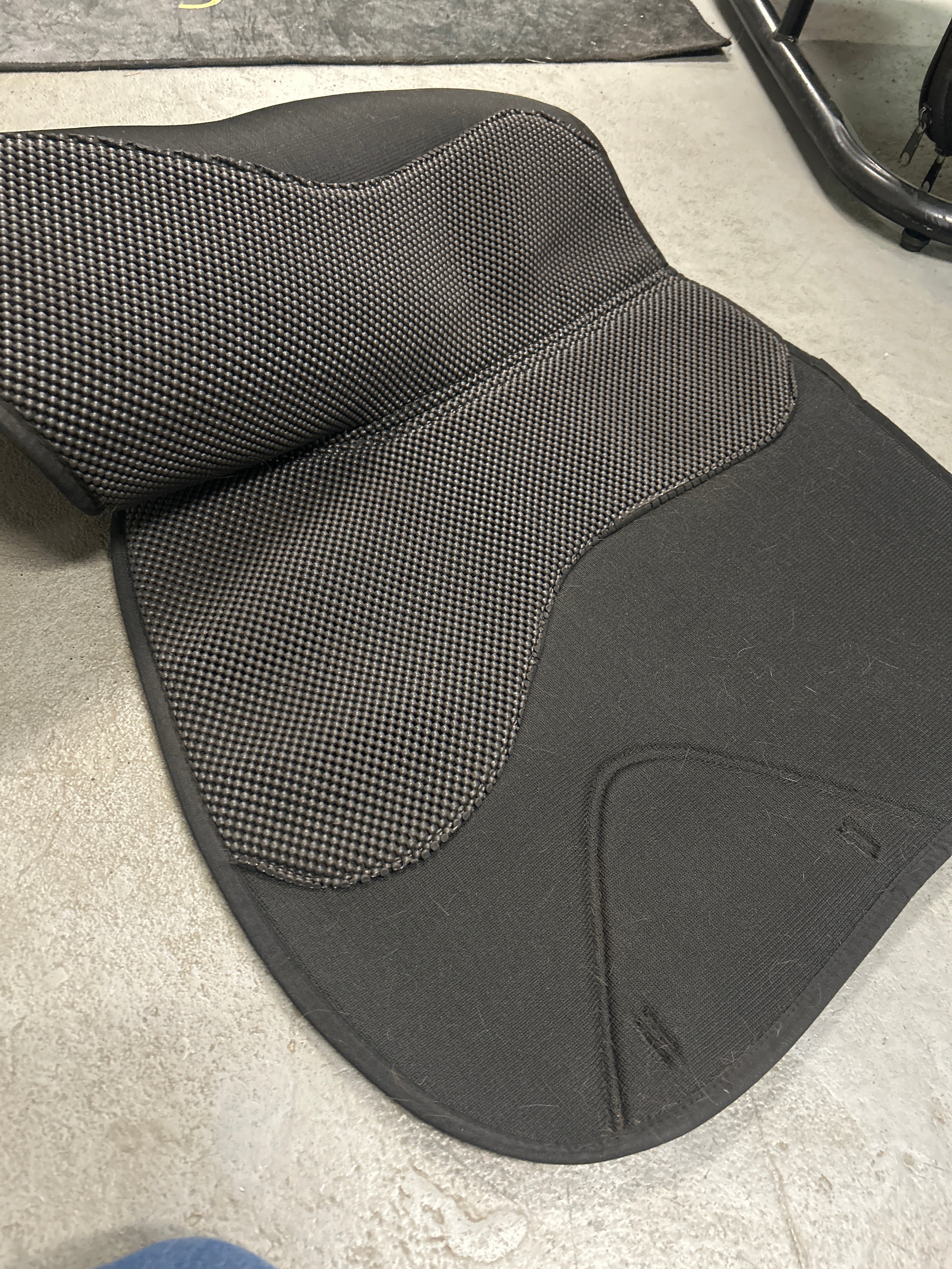 Shires Arma AirMotion Pro English Saddle Pad-English Saddle Pad-Consignment-Evolution Equestrian Co.