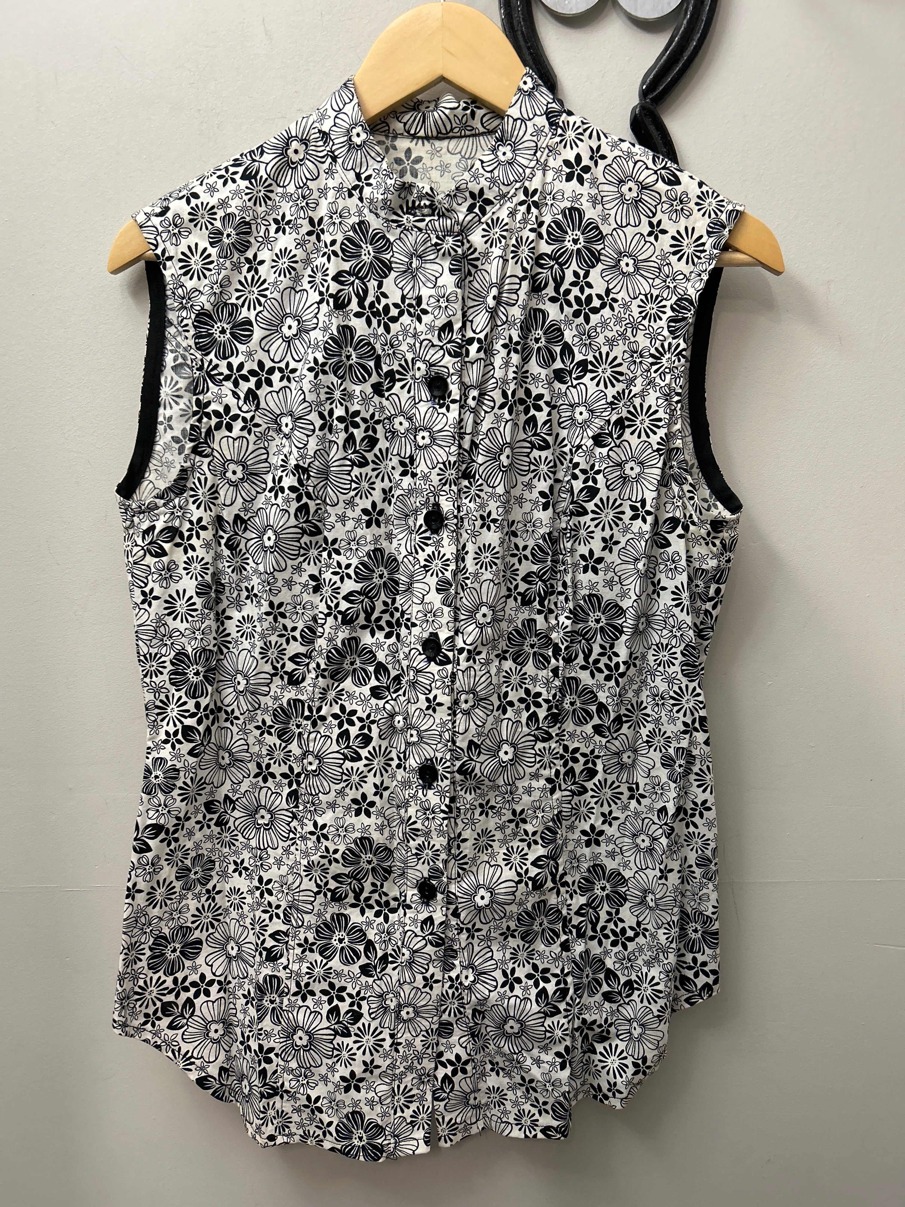Show Shirt Sleeveless Floral Print Medium-Show Shirts-Consignment-Evolution Equestrian Co.
