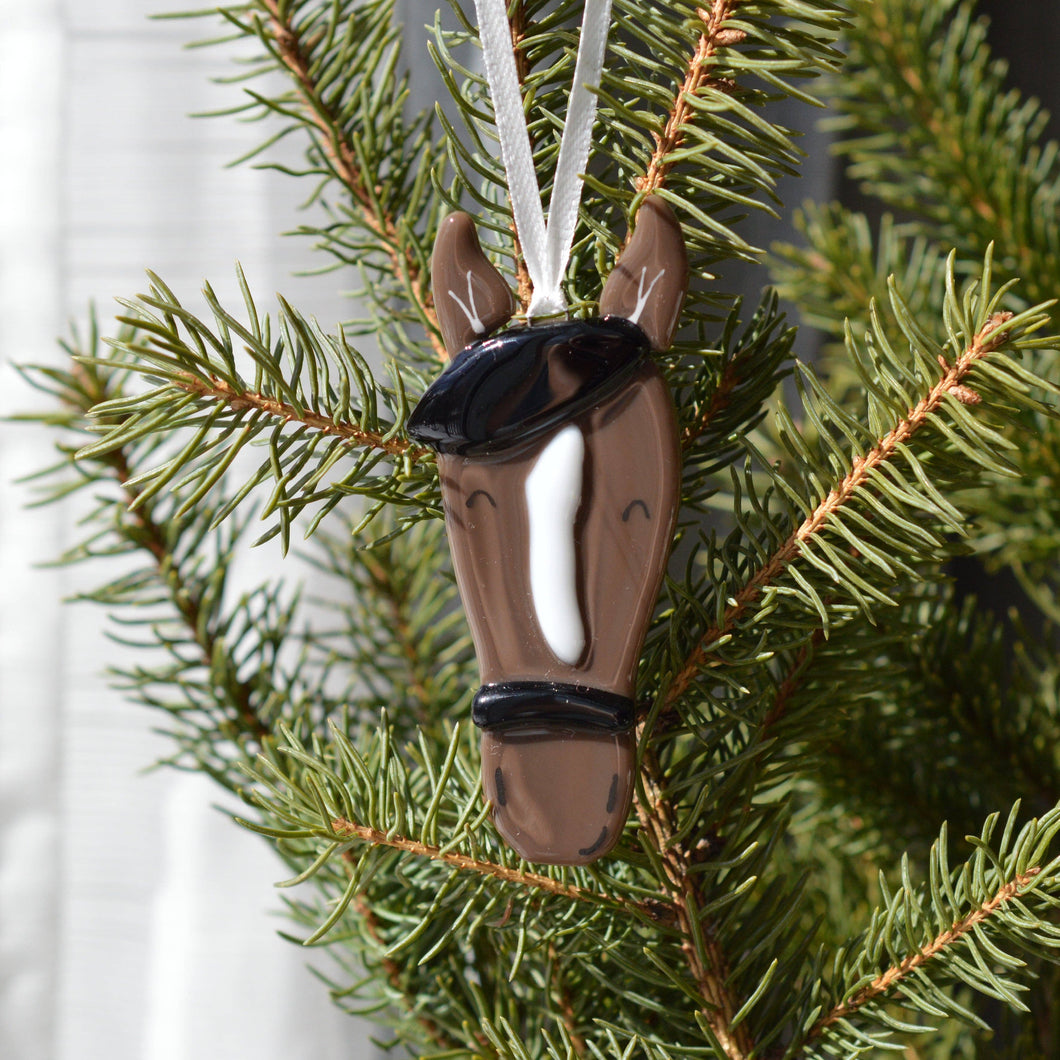 Station pôle Nord inc. - Boule de Noël cheval: Chocolat-Station pôle Nord inc.-Evolution Equestrian Co.