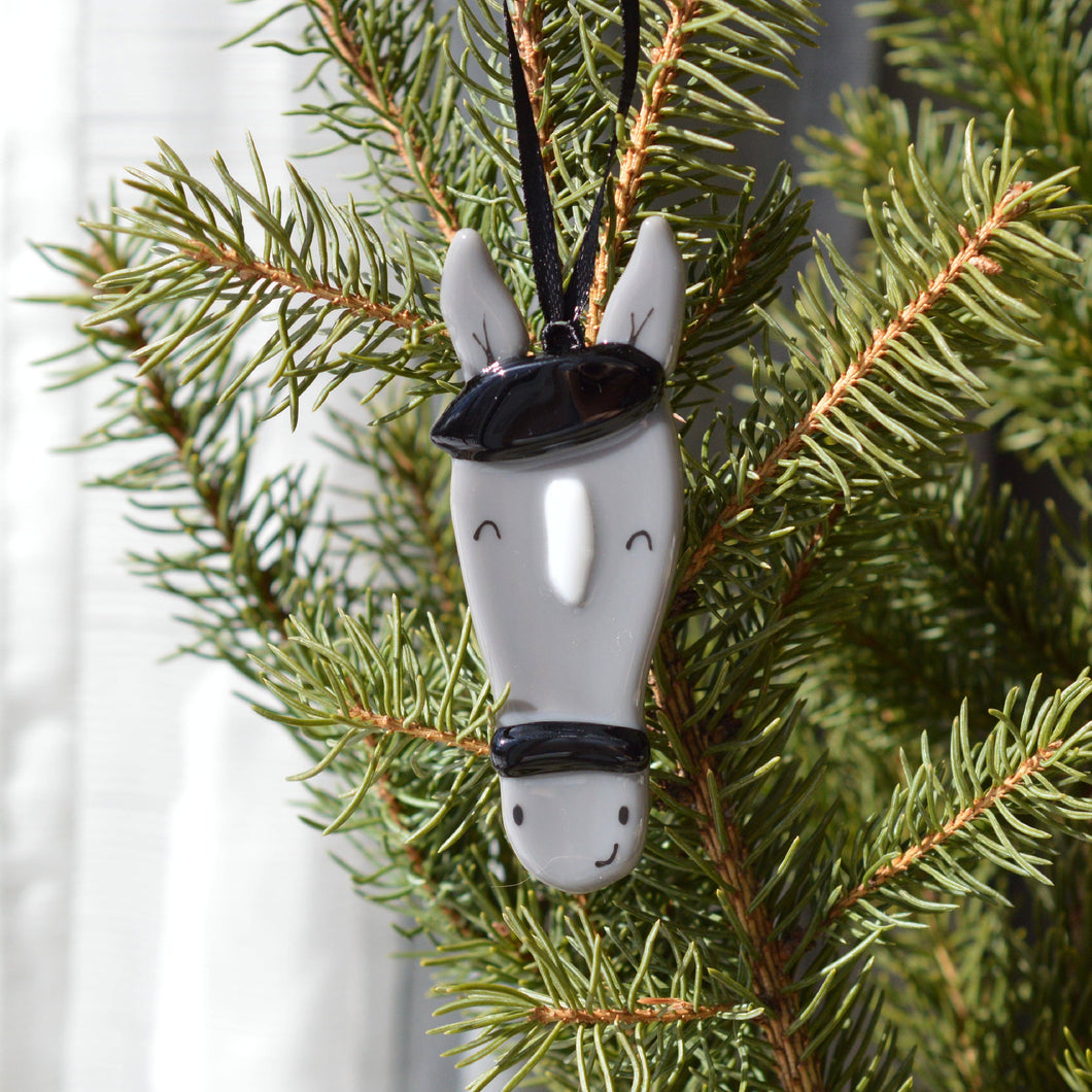 Station pôle Nord inc. - Boule de Noël cheval: Gris-Station pôle Nord inc.-Evolution Equestrian Co.