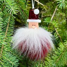 Load image into Gallery viewer, Station pôle Nord inc. - Père-Noël poilu pour le sapin Hélénou: Rouge_et_blanc-Station pôle Nord inc.-Evolution Equestrian Co.
