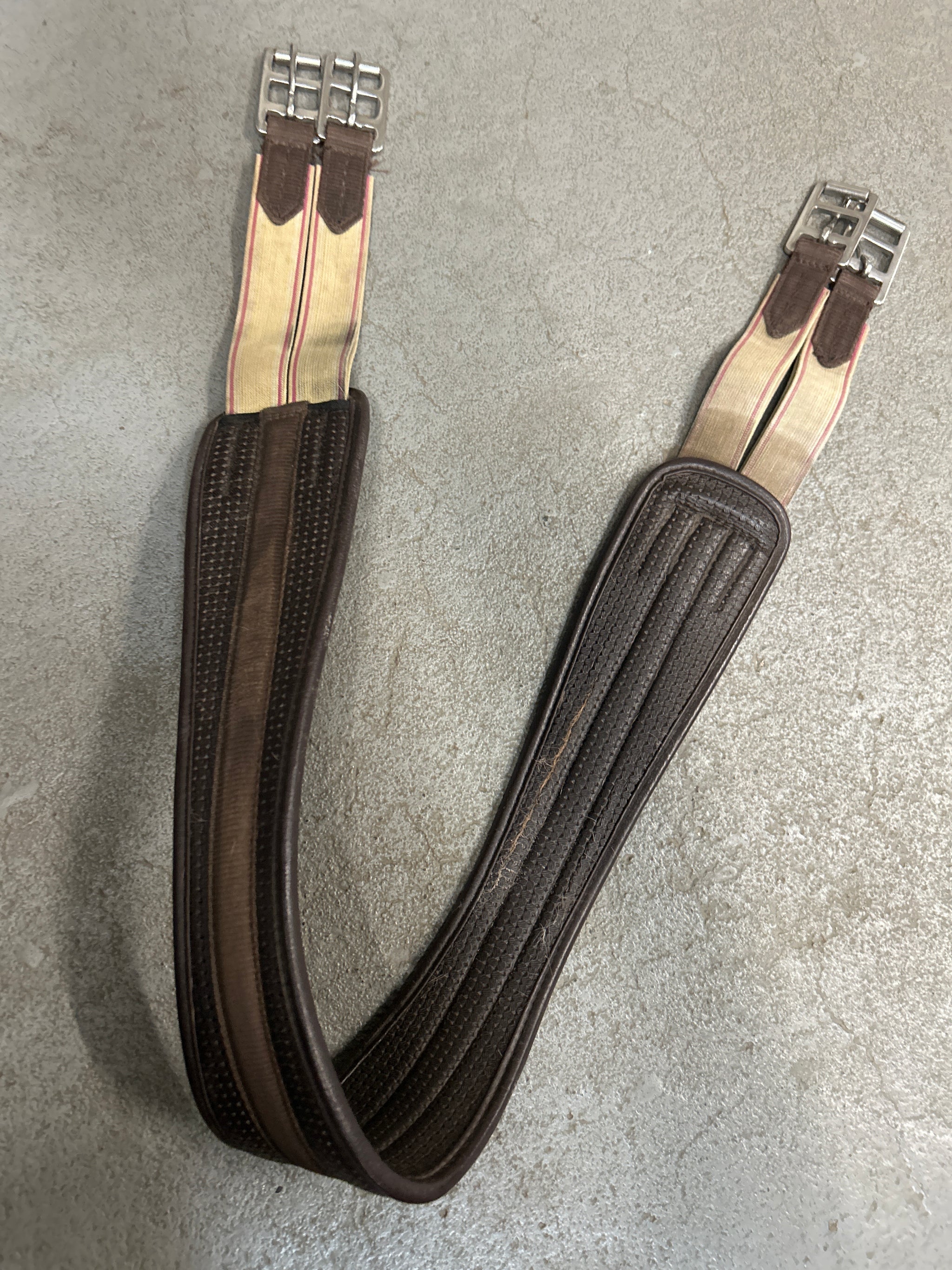 Professionals Choice VenTECH English Girth 52 – Schwarzer Pferdegurt Mit Belüftetem Neopren