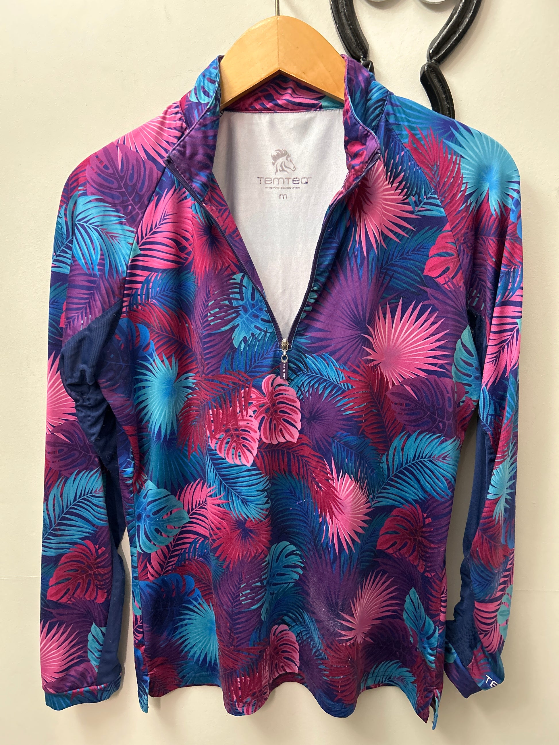 Tem Teq Gili Long Sleeve Sun Shirt Medium-Apparel-Consignment-Evolution Equestrian Co.