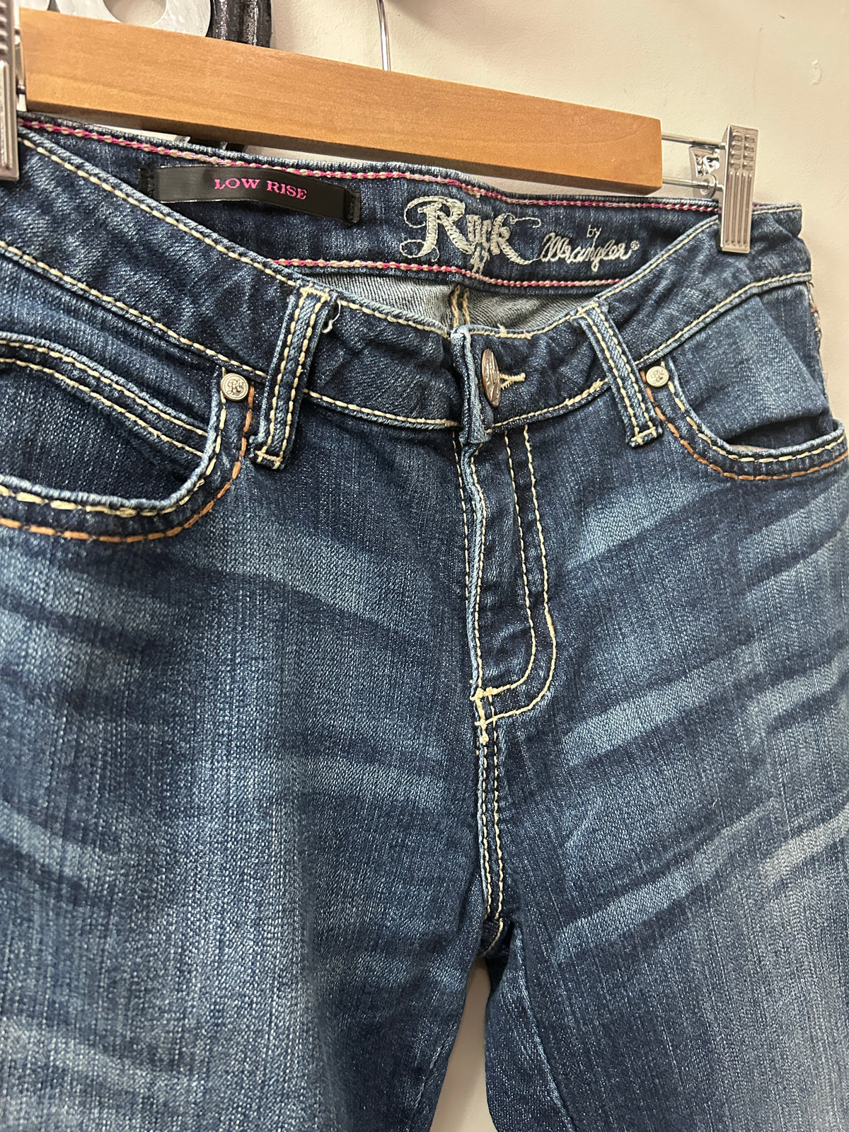 Wrangler Rock 47 Jeans 5/6 x 34-Jeans-Consignment-Evolution Equestrian Co.