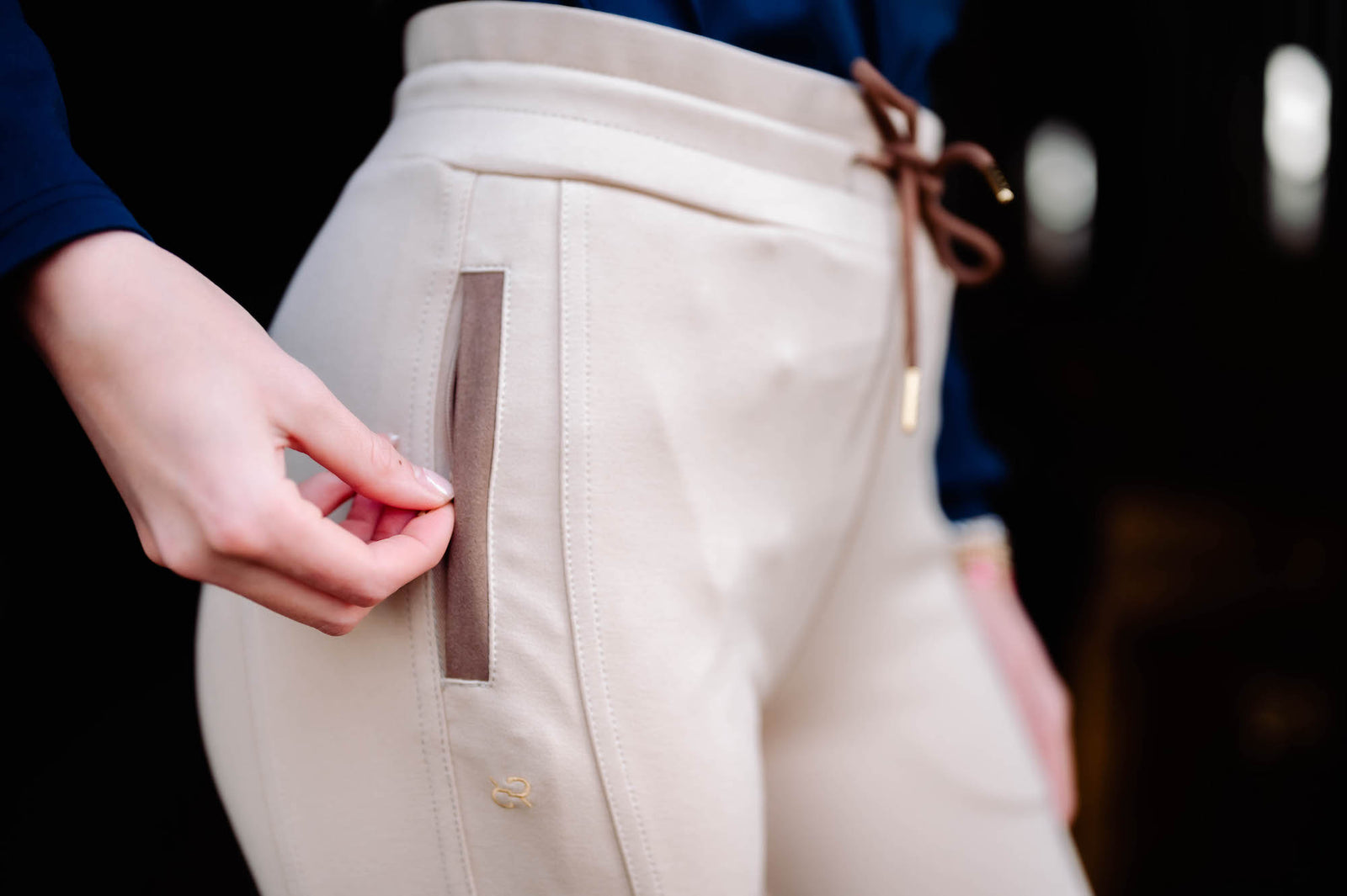 Redingote Jogger Knee Patch Breeches XSmall-Breeches-Consignment-Evolution Equestrian Co.