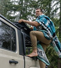 Load image into Gallery viewer, Wylde Brigade Manta Aztec Reversible Blanket: Queen
