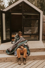 Load image into Gallery viewer, Wylde Brigade Latacunga Aztec Reversible Blanket: Queen
