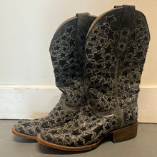 Load image into Gallery viewer, Corral Star Western Boots

