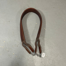 Load image into Gallery viewer, Barnstable Leather Girth 52&quot;
