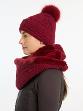 Load image into Gallery viewer, LeMieux Lila Beanie
