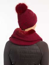 Load image into Gallery viewer, LeMieux Lila Beanie
