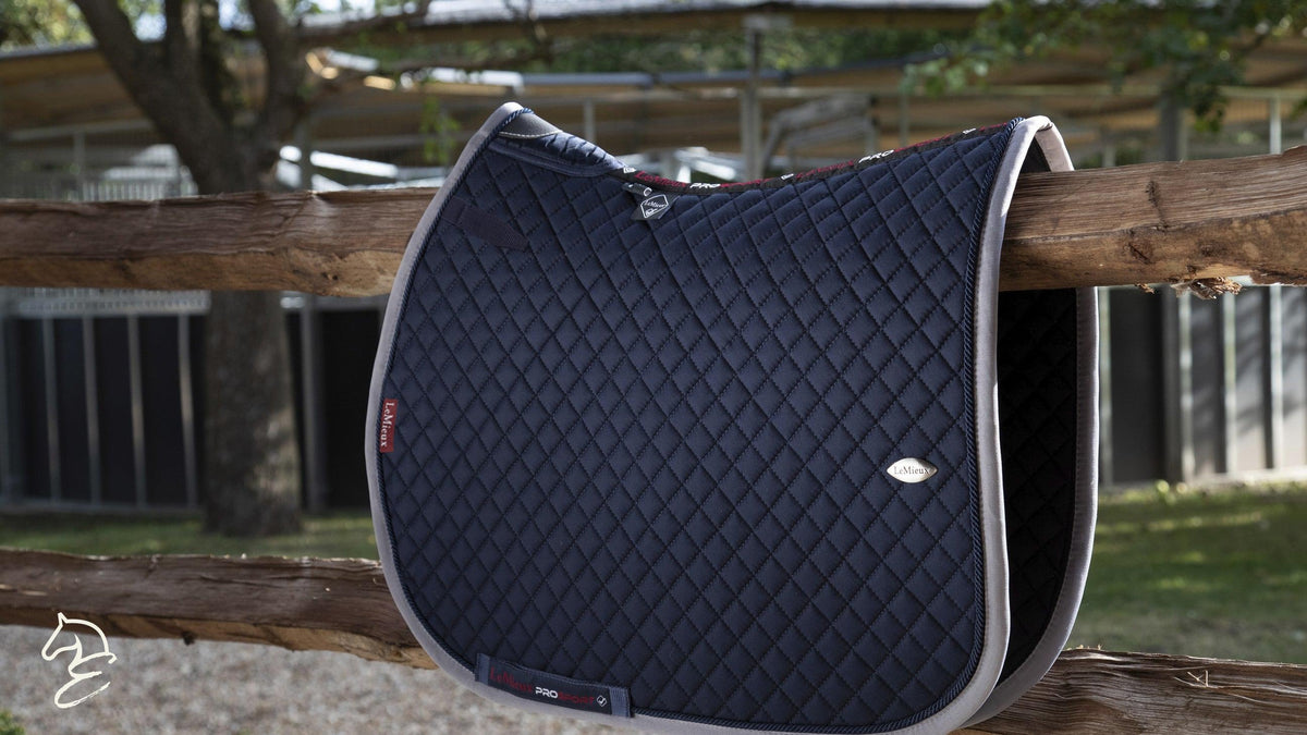 LeMieux Wither Relief Close Contact Saddle Pad-English Saddle Pad-LeMieux-White-Evolution Equestrian Co.